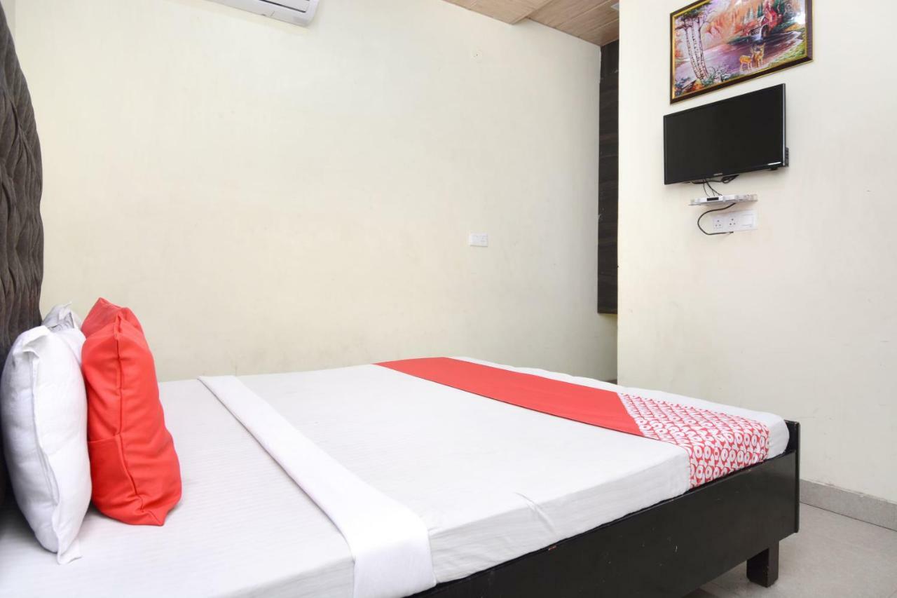 Oyo 29409 Hotel Best Sleep Inn Τζαλαντάρ Εξωτερικό φωτογραφία